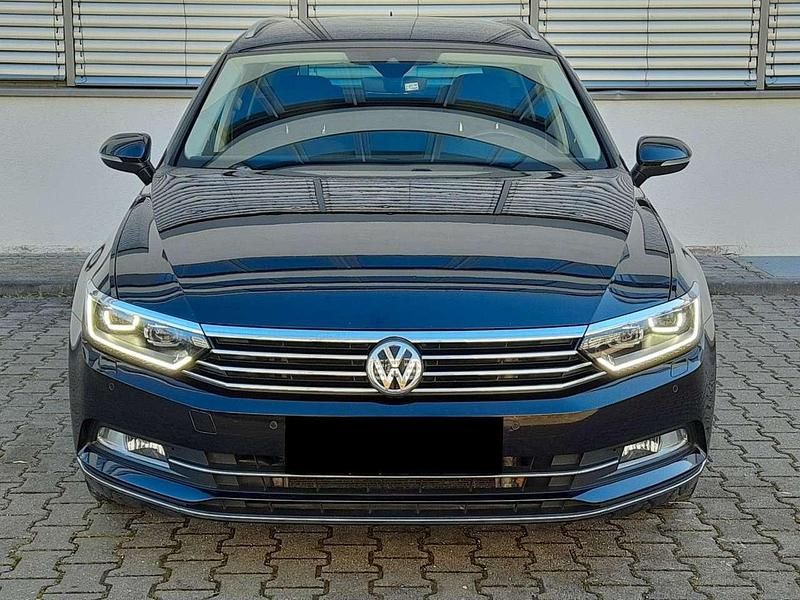 Gebraucht VW Passat Highline 239 PS (175 kW) 2019 Deep black Kombi