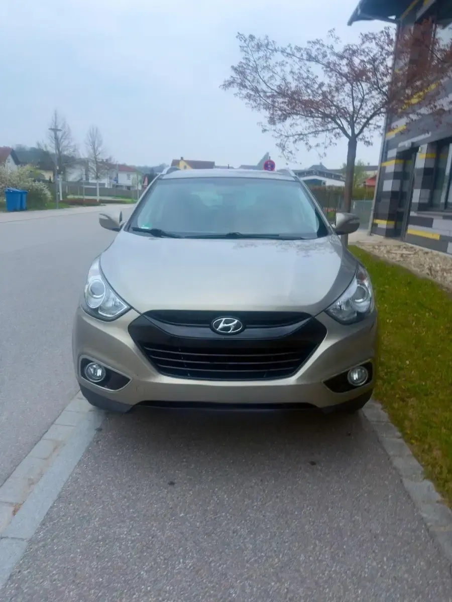 Gebraucht Hyundai ix35 184 PS (135 kW) 2011 Grau SUV