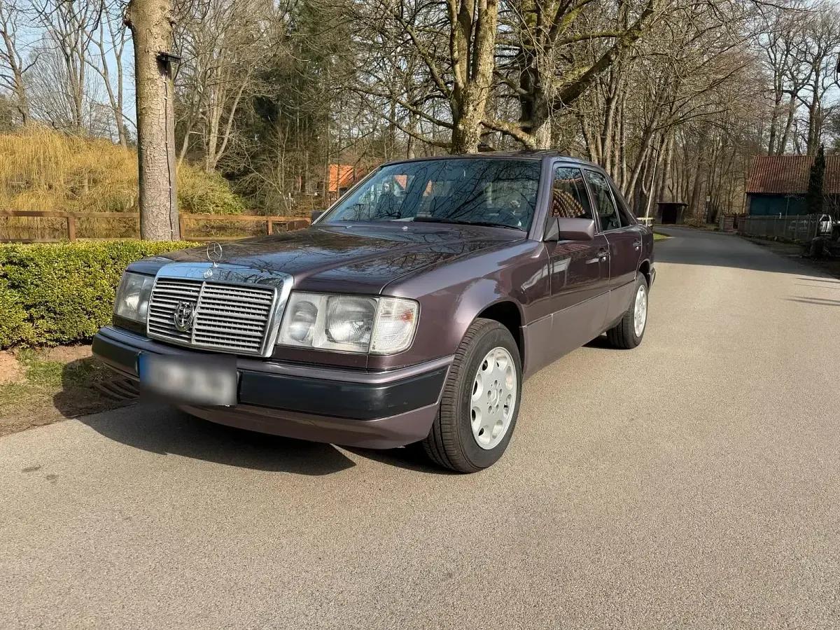 Gebraucht Mercedes 260 160 PS (117 kW) 1990 Andere farben Limousine