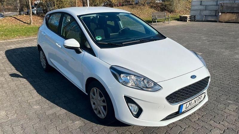 Gebraucht Ford Fiesta Cool & Connect 101 PS (74 kW) 2018 Weiß Kleinwagen