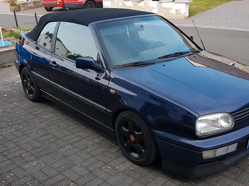 Blau Gebraucht 1994 VW Golf Cabriolet Cabrio | 1.450 € - Bild 1/4
