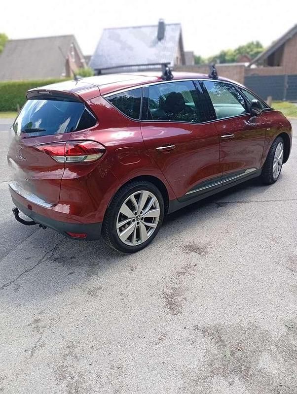 Rot Gebraucht 2018 Renault Scénic IV LIMITED Van / Kleinbus | 13.750 € (Guter Preis) - Bild 1/4