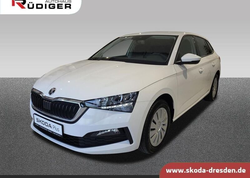 Weiß Gebraucht 2021 Skoda Scala Cool Plus Kleinwagen | 15.660 € (Fairer Preis) - Bild 1/4