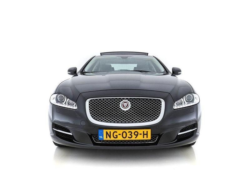 Gebraucht Jaguar XJ Portfolio 275 PS (202 kW) 2015 Grau Limousine