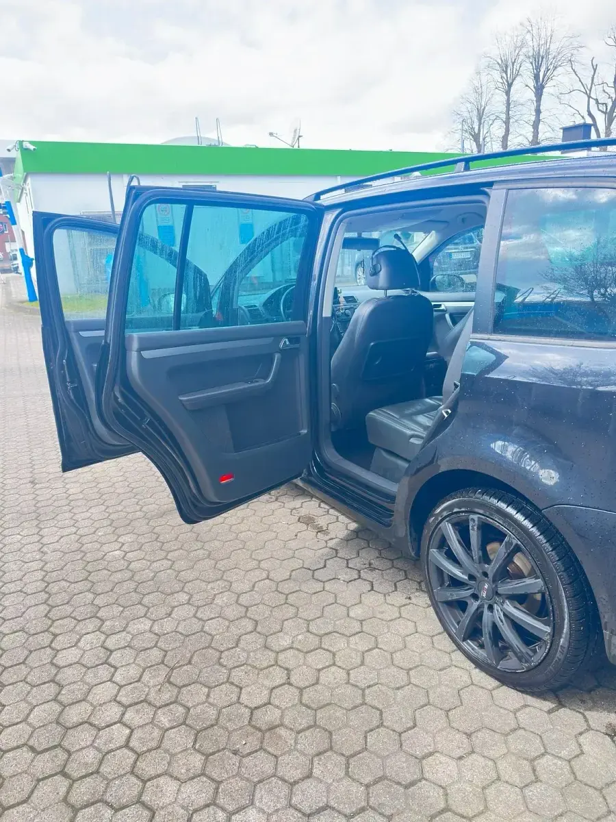 Gebraucht VW Touran 140 PS (102 kW) 2006 Schwarz Van / Kleinbus