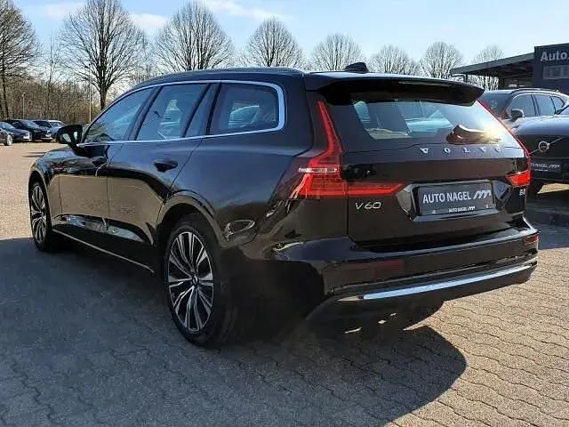 Gebraucht Volvo V60 Plus 197 PS (144 kW) 2022 Schwarz Kombi