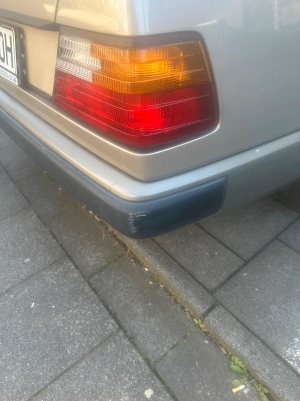 Second-hand Mercedes 230 1989 Auriu Coupe