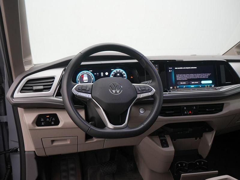 Gebraucht VW Multivan Basis 150 PS (110 kW) 2025 Pure grey Van