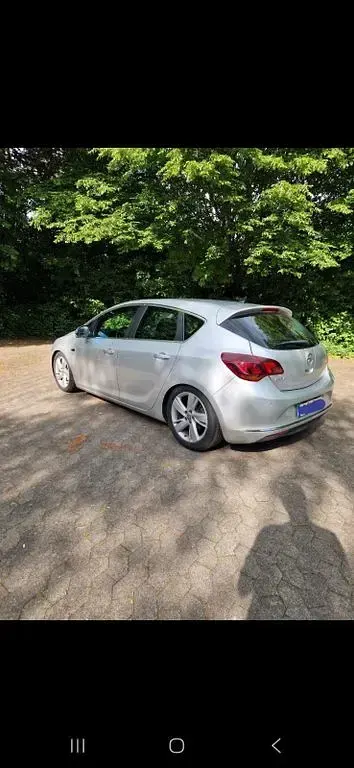 Gebraucht Opel Astra Active 120 PS (88 kW) 2014 Silber Limousine