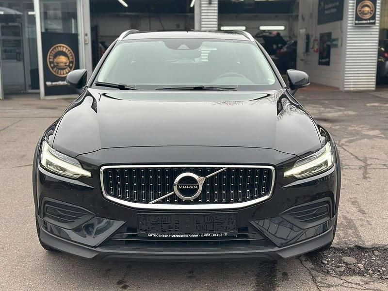 Gebraucht Volvo V60 CC 197 PS (144 kW) 2021 Schwarz Kombi