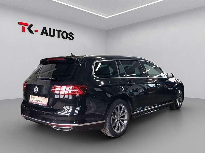 Gebraucht VW Passat R-line 150 PS (110 kW) 2019 Schwarz Kombi