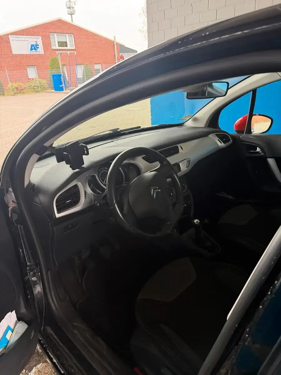 Used Citroën C3 92 HP (67 kW) 2012 Black Hatchback
