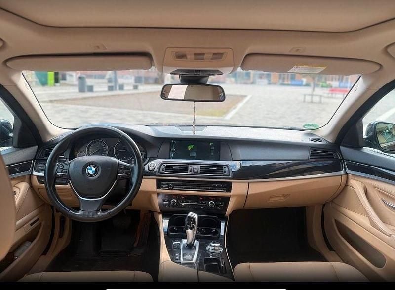 Second-hand BMW 530 258 CP (189 kW) 2012 Albastru Break