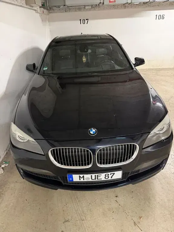 Gebraucht BMW 740 Performance 313 PS (230 kW) 2012 Schwarz Limousine
