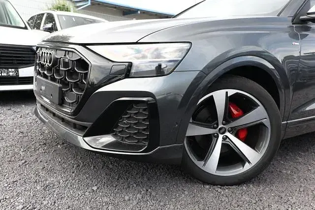 Neu Audi Q8 S-Line 286 PS (210 kW) 2026 Mythosschwarz metallic mythosschwarz metallic SUV