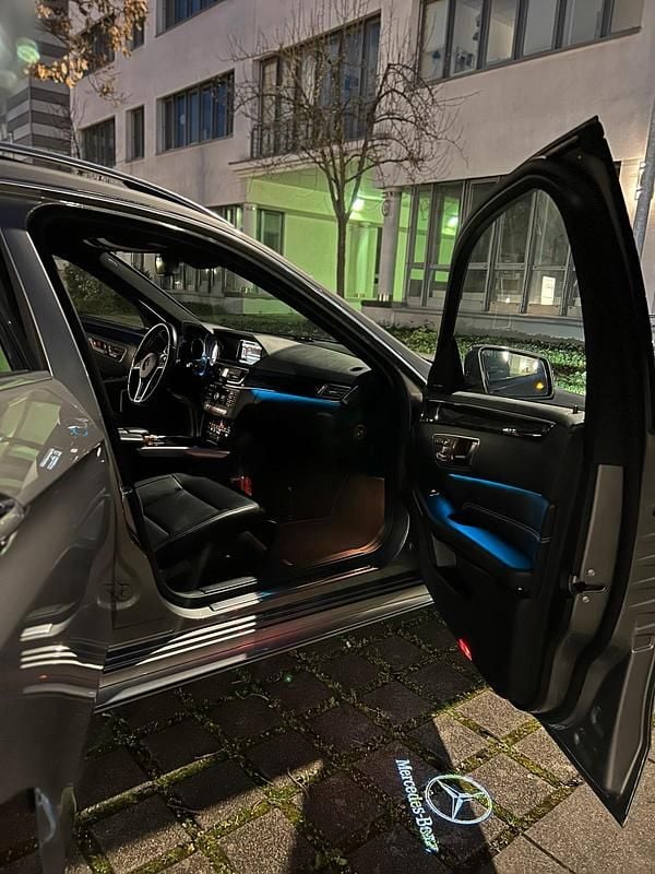 Gebraucht Mercedes E350 258 PS (189 kW) 2014 Grau Kombi