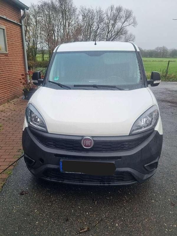 Gebraucht Fiat Doblò 80 PS (58 kW) 2018 Weiß Van / Kleinbus