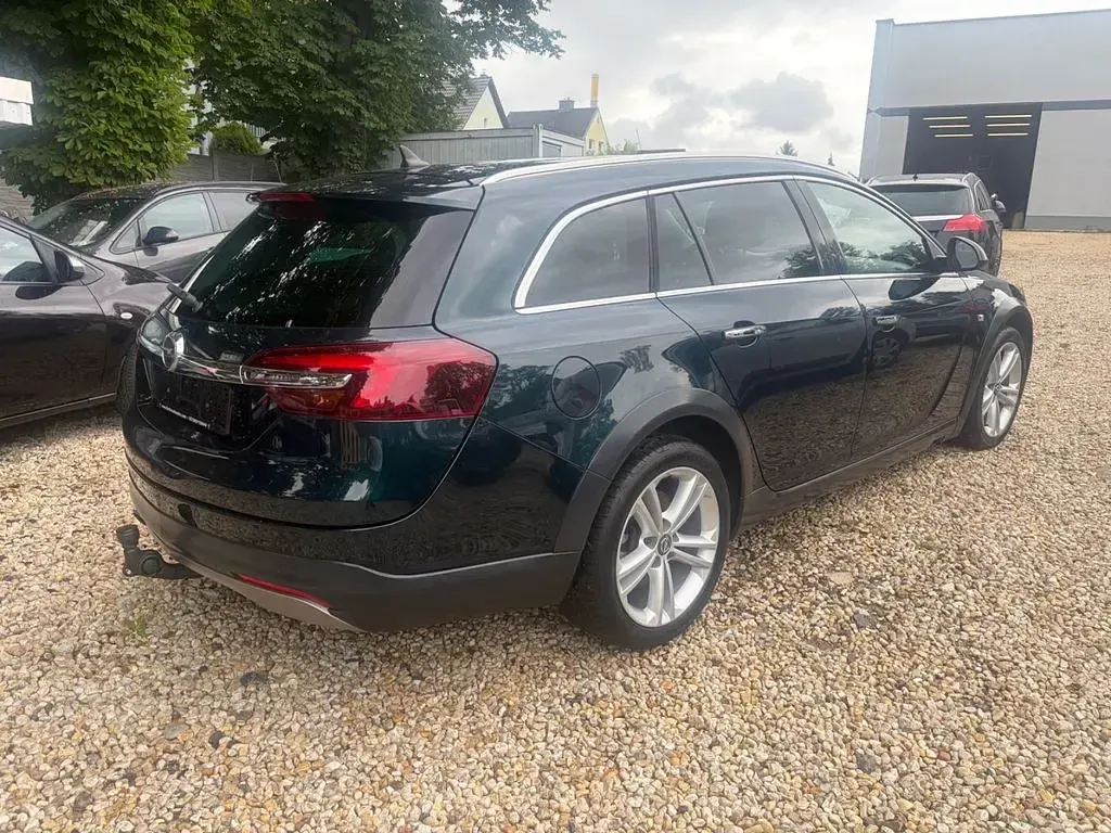 Gebraucht Opel Insignia Sport 163 PS (119 kW) 2014 Grün Kombi