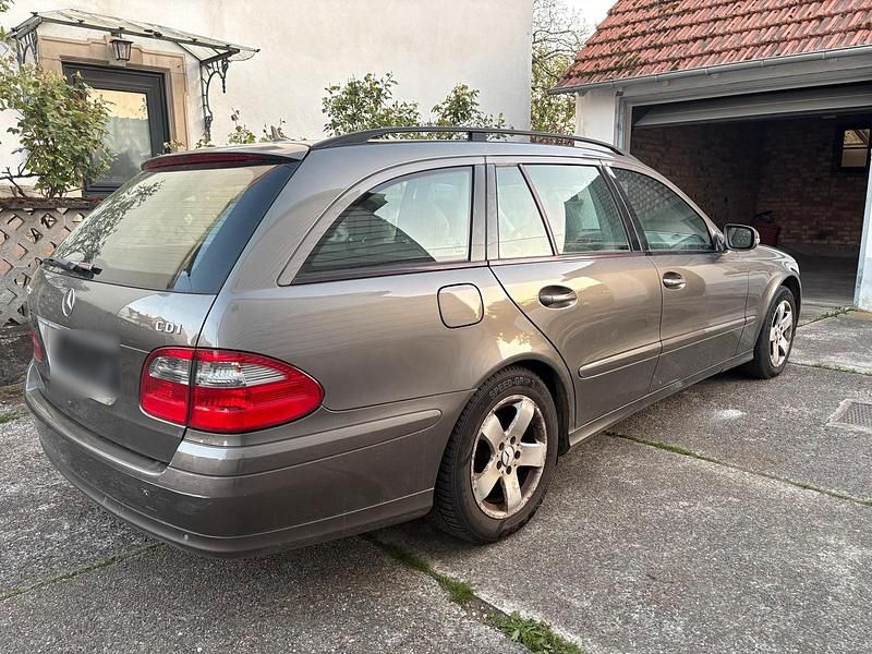 Second-hand Mercedes E220 170 CP (125 kW) 2007 Maro Break