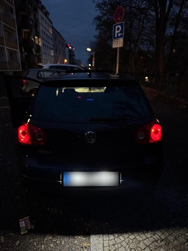 Gebraucht VW Golf V 106 PS (77 kW) 2006 Schwarz Kleinwagen