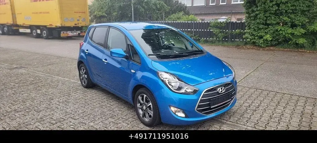 Gebraucht Hyundai ix20 Passion 90 PS (66 kW) 2017 Blau Kleinwagen
