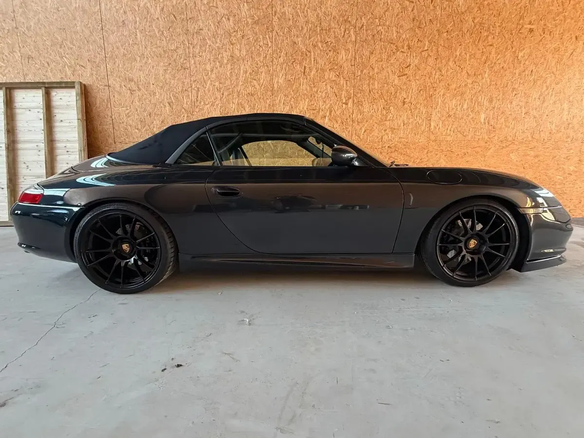 Gebraucht Porsche 996 320 PS (235 kW) 2004 Grau Cabrio