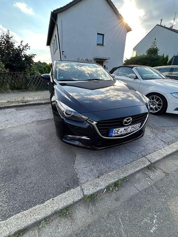 Schwarz Gebraucht 2018 Mazda 3 Exclusive-Line Limousine | 15.000 € (Guter Preis) - Bild 1/4