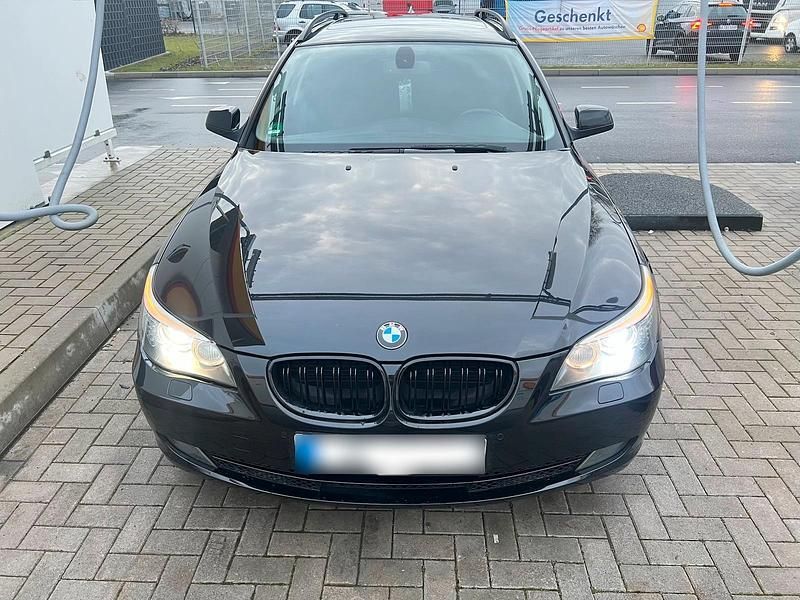Gebraucht BMW 520 177 PS (130 kW) 2009 Schwarz Kombi