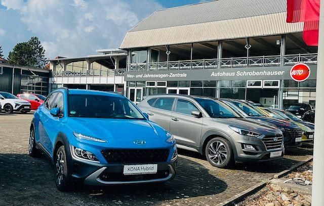 Grau Gebraucht 2022 Hyundai Staria Signature Van | 42.890 € (Guter Preis) - Bild 1/1