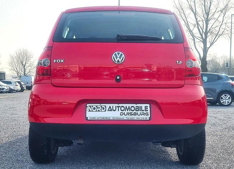 Gebraucht VW Fox Basis 75 PS (55 kW) 2007 Rot Kleinwagen