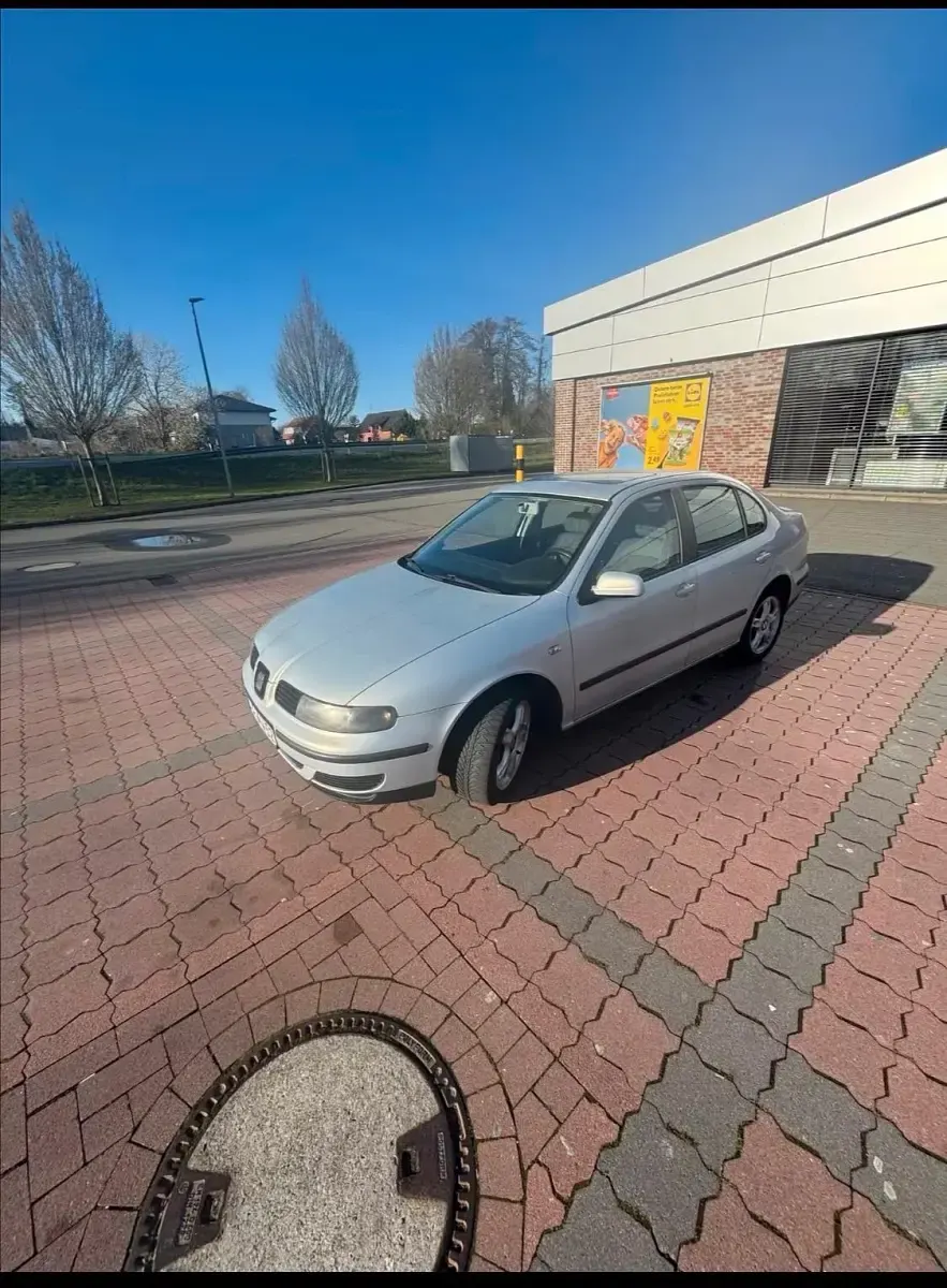 Gebraucht Seat Toledo 100 PS (73 kW) 1999 Grau Limousine