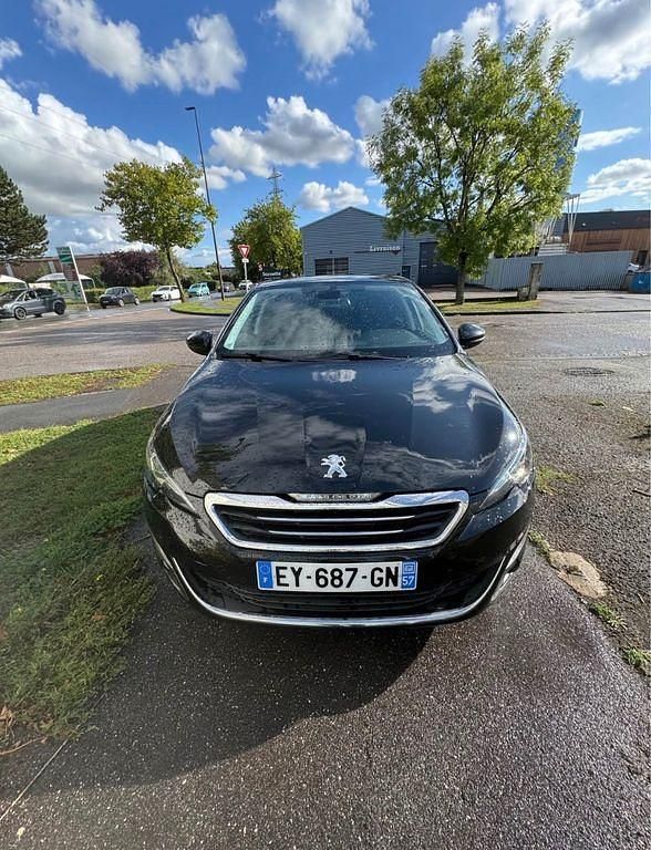 Schwarz Gebraucht 2014 Peugeot 308 Access Limousine | 3.800 € (Guter Preis) - Bild 1/1