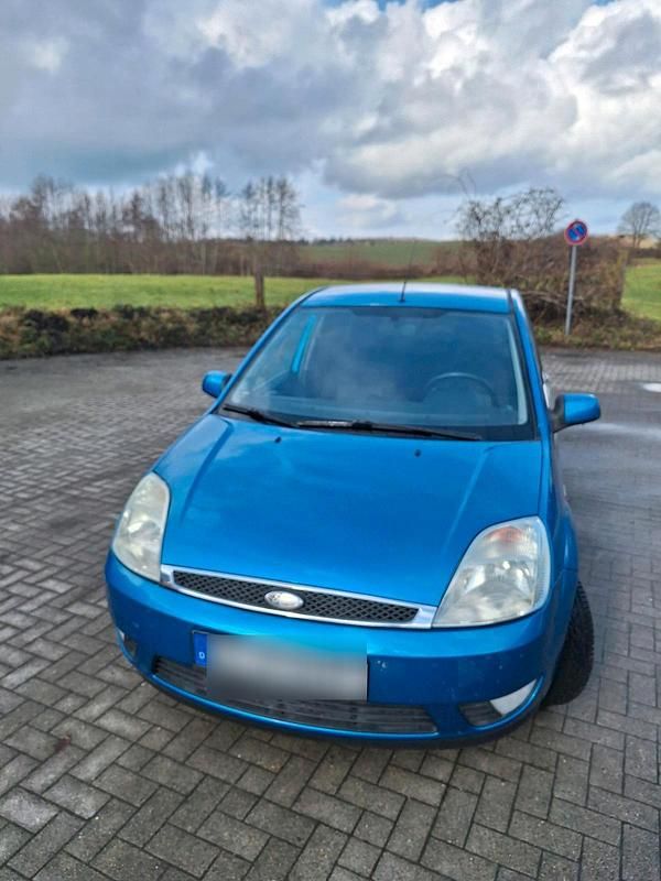 Gebraucht Ford Fiesta 68 PS (50 kW) 2005 Blau Kleinwagen