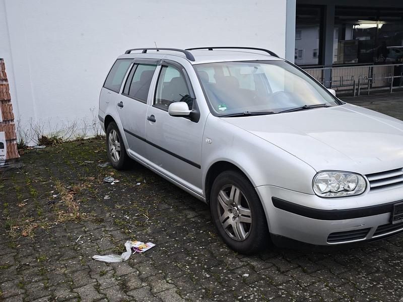 Silber Gebraucht 2003 VW Golf IV Kombi | 1.250 € (Fairer Preis) - Bild 1/4
