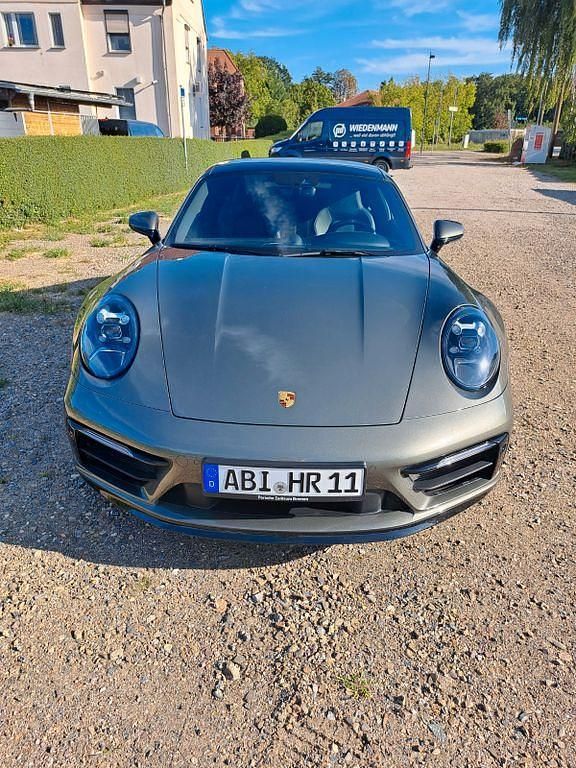 Grün Gebraucht 2021 Porsche 911 Carrera Coupé | 107.900 € (Fairer Preis) - Bild 1/4