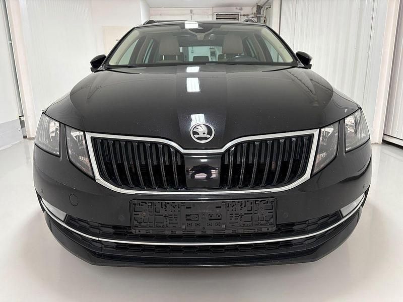 Gebraucht Skoda Octavia Style 179 PS (131 kW) 2017 Schwarz Kombi