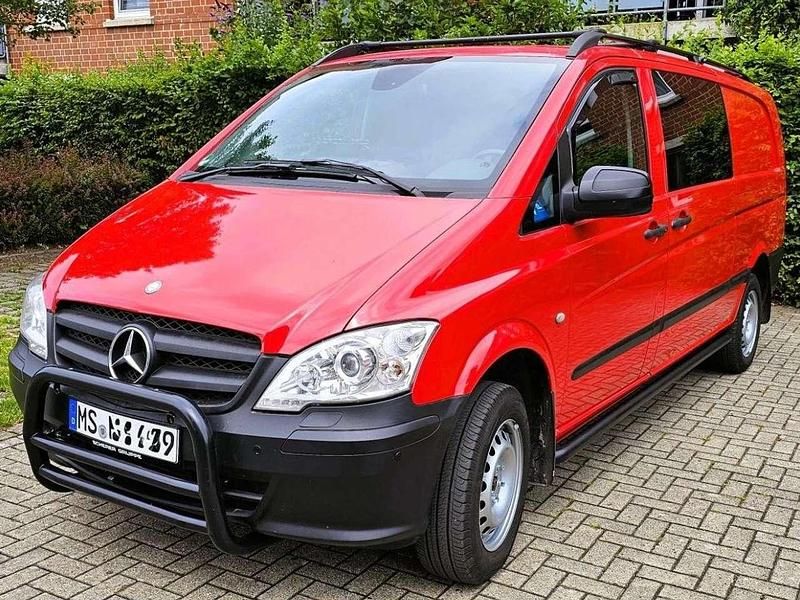 Gebraucht Mercedes Vito 136 PS (100 kW) 2013 Rot Van
