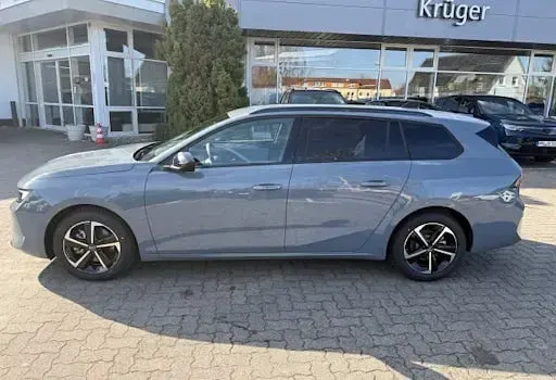 Neu Opel Astra Edition 136 PS (100 kW) 2026 Grau Kombi