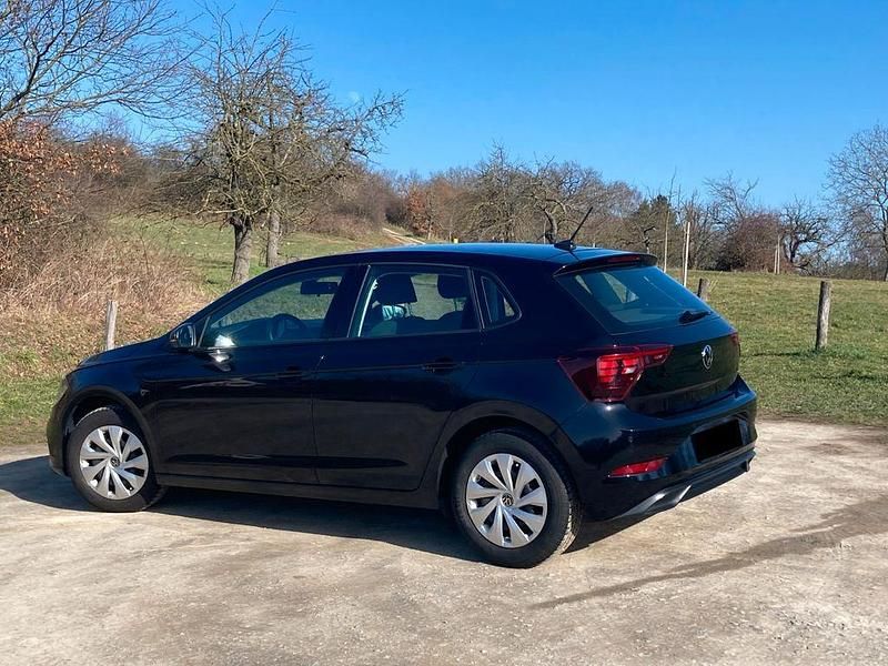 Gebraucht VW Polo Life 95 PS (69 kW) 2022 Schwarz Kleinwagen