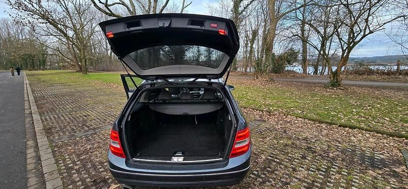 Gebraucht Mercedes C220 Avantgarde 170 PS (125 kW) 2013 Grau Kombi