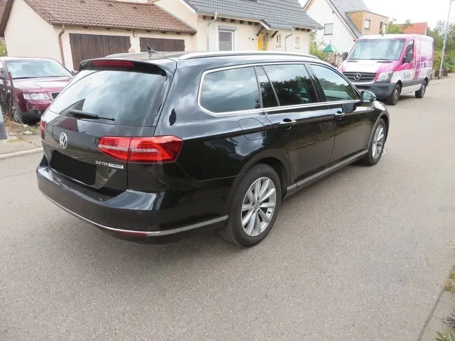 Gebraucht VW Passat Highline 150 PS (110 kW) 2017 Schwarz Kombi