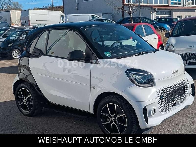 Nachtschwarz Gebraucht 2020 Smart ForTwo Coupé Coupé | 10.690 € (Fairer Preis) - Bild 1/4