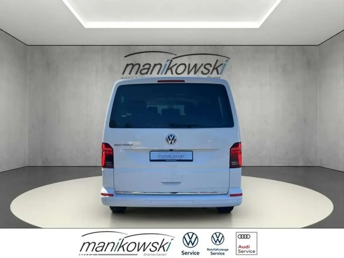 Gebraucht VW Multivan Generation Six 150 PS (110 kW) 2022 Candyweiß Van / Kleinbus