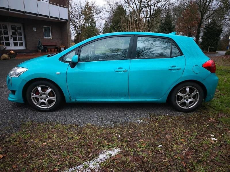 Gebraucht Toyota Auris 124 PS (91 kW) 2009 Andere farben Kleinwagen