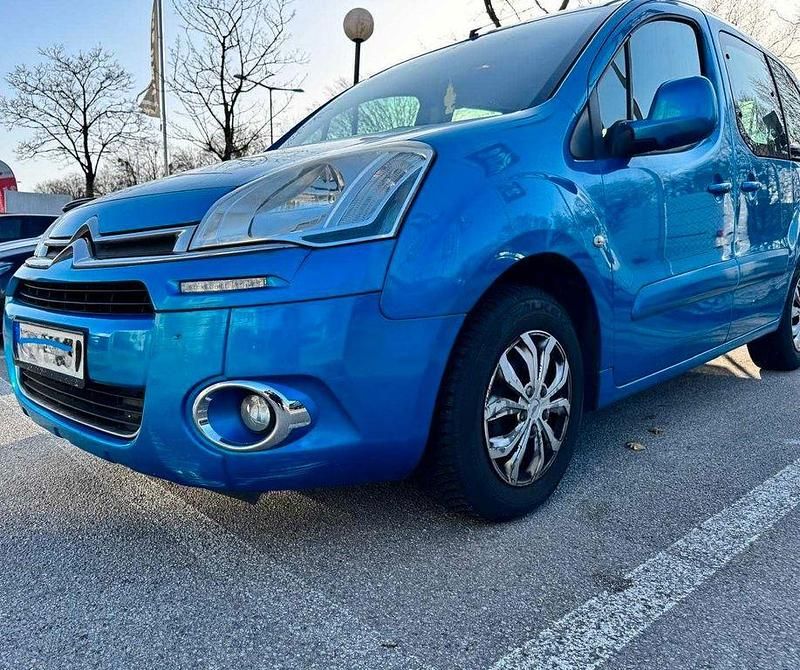 Gebraucht Citroën Berlingo 92 PS (67 kW) 2012 Blau Van / Kleinbus