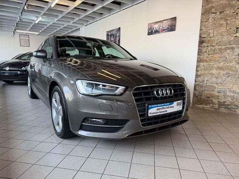 Gebraucht Audi A3 S-Line 150 PS (110 kW) 2013 Grau Kleinwagen