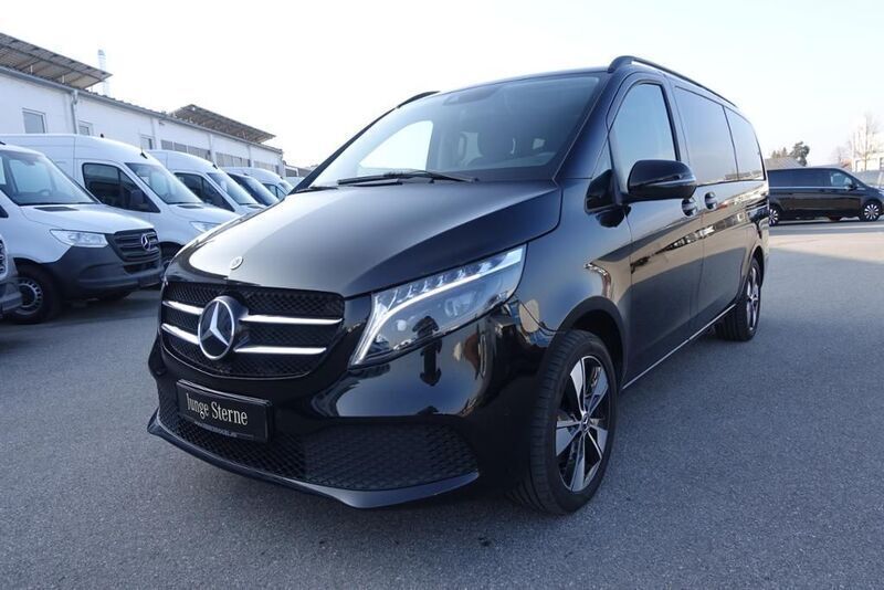 Schwarz Gebraucht 2023 Mercedes V300 Edition Van / Kleinbus | 61.490 € (Etwas zu teuer) - Bild 1/4