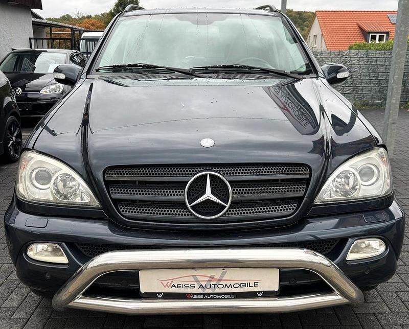 Gebraucht Mercedes ML270 163 PS (119 kW) 2003 Schwarz SUV