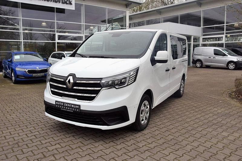 Gebraucht Renault Trafic Life 150 PS (110 kW) 2023 Weiß Van / Kleinbus