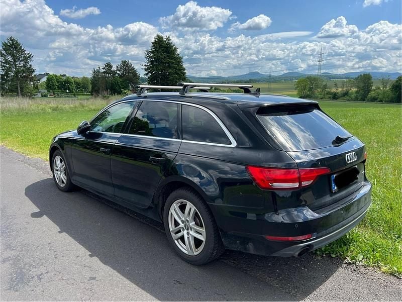Schwarz Gebraucht 2016 Audi A4 Business Kombi | 17.000 € (Guter Preis) - Bild 1/4
